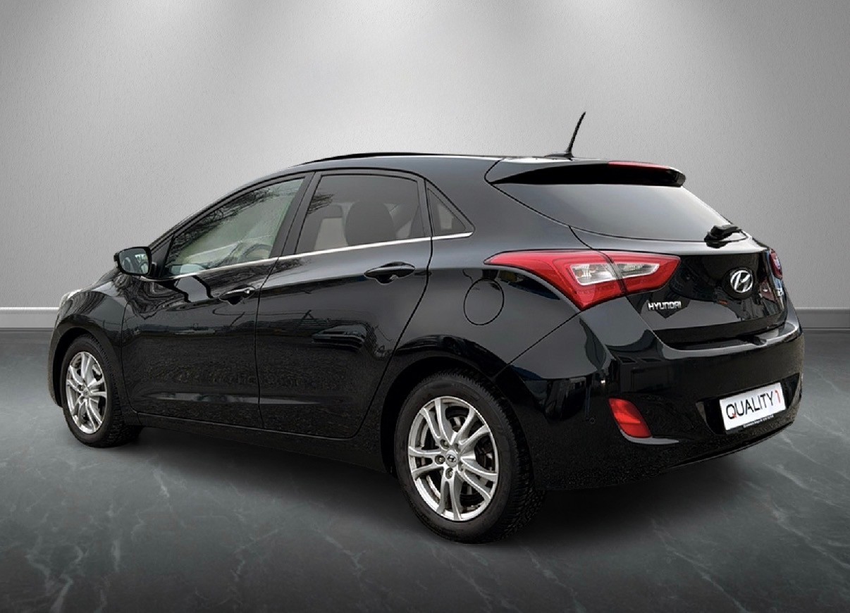HYUNDAI i30 1.6 CRDi Vertex-showroom-element-2