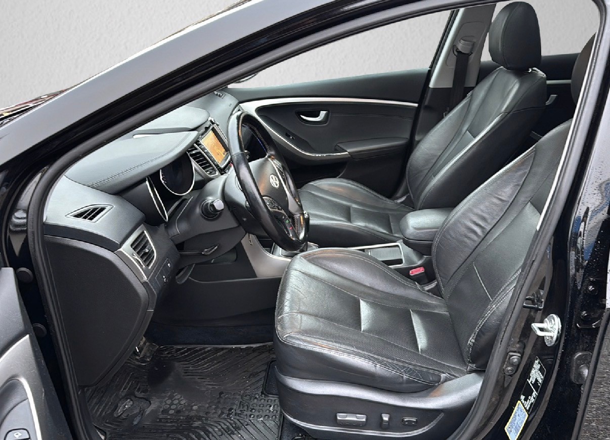 HYUNDAI i30 1.6 CRDi Vertex-showroom-element-3