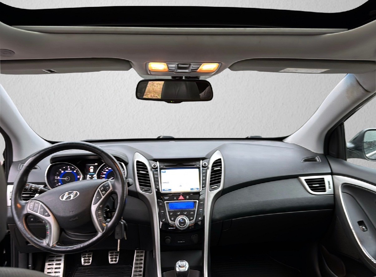 HYUNDAI i30 1.6 CRDi Vertex-image-4