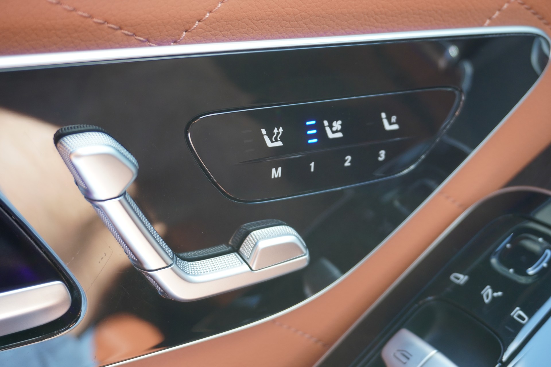MERCEDES-BENZ S 580 e L 4Matic 9G-Tronic-image-51
