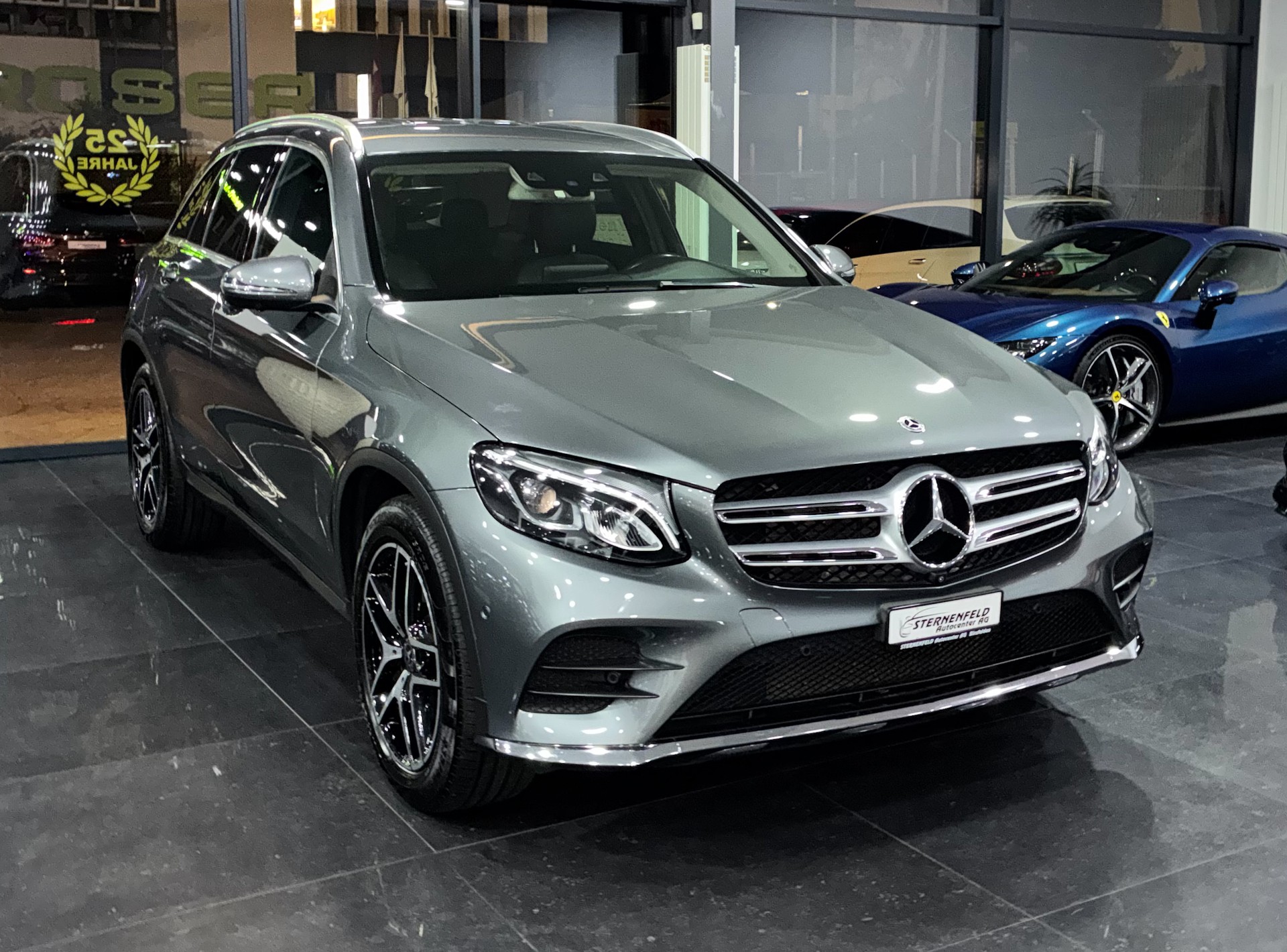 MERCEDES-BENZ GLC 250 d AMG Line 4Matic 9G-Tronic-image-2