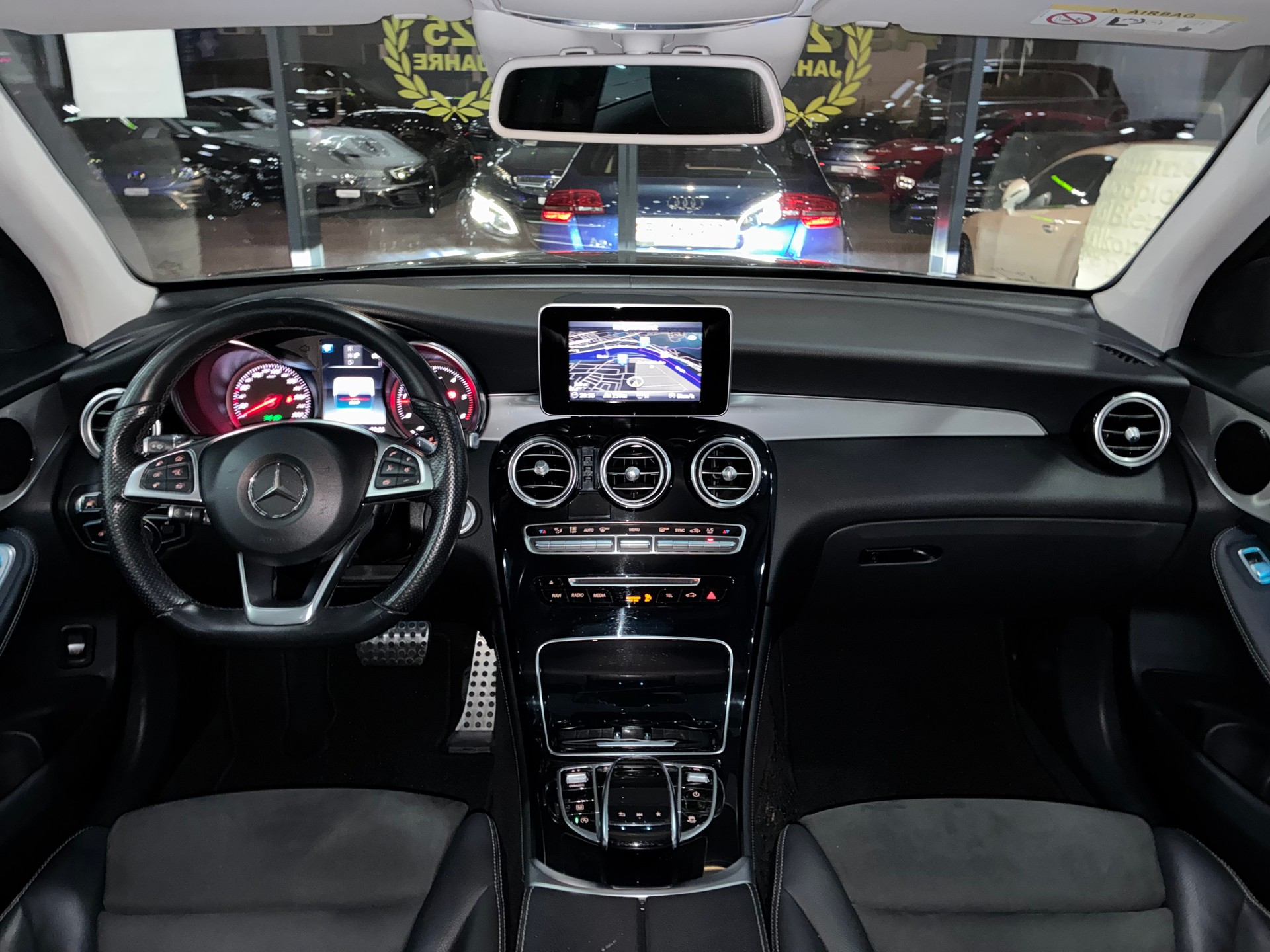 MERCEDES-BENZ GLC 250 d AMG Line 4Matic 9G-Tronic-image-7