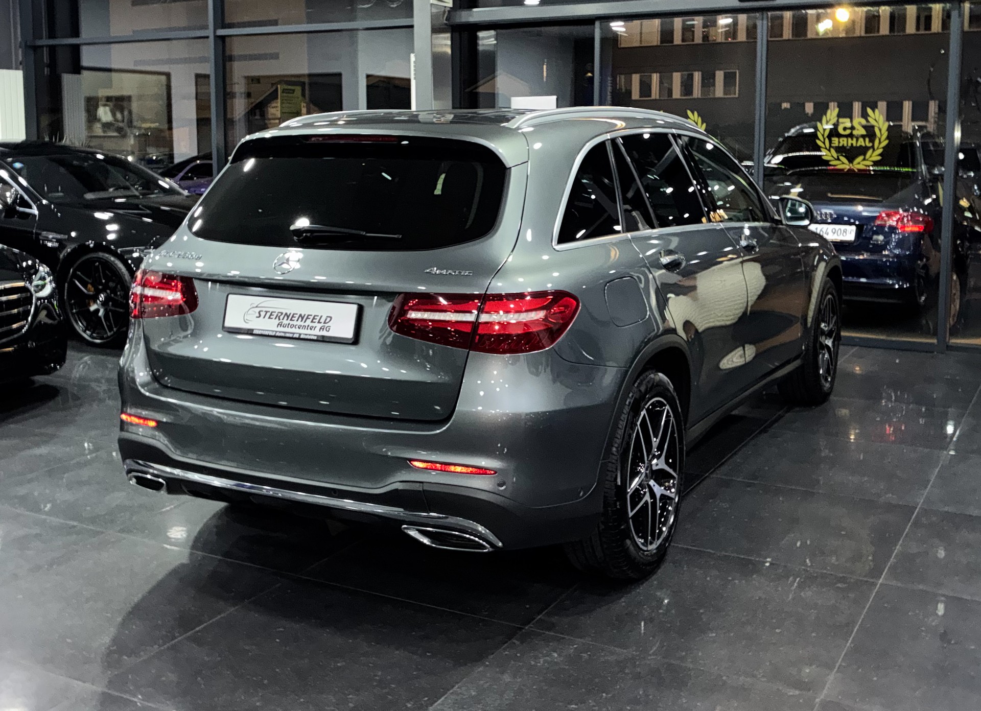 MERCEDES-BENZ GLC 250 d AMG Line 4Matic 9G-Tronic-image-6