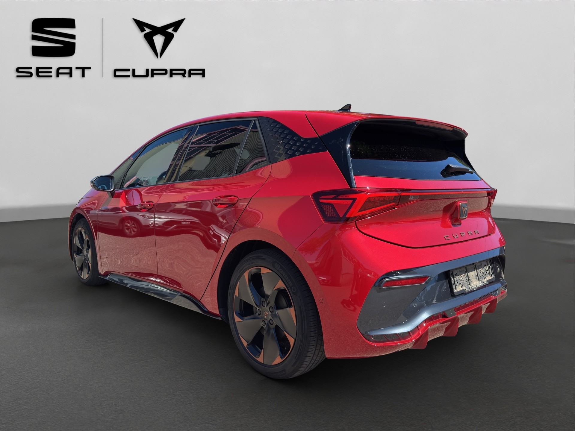 CUPRA Born 58 kWh-showroom-element-3