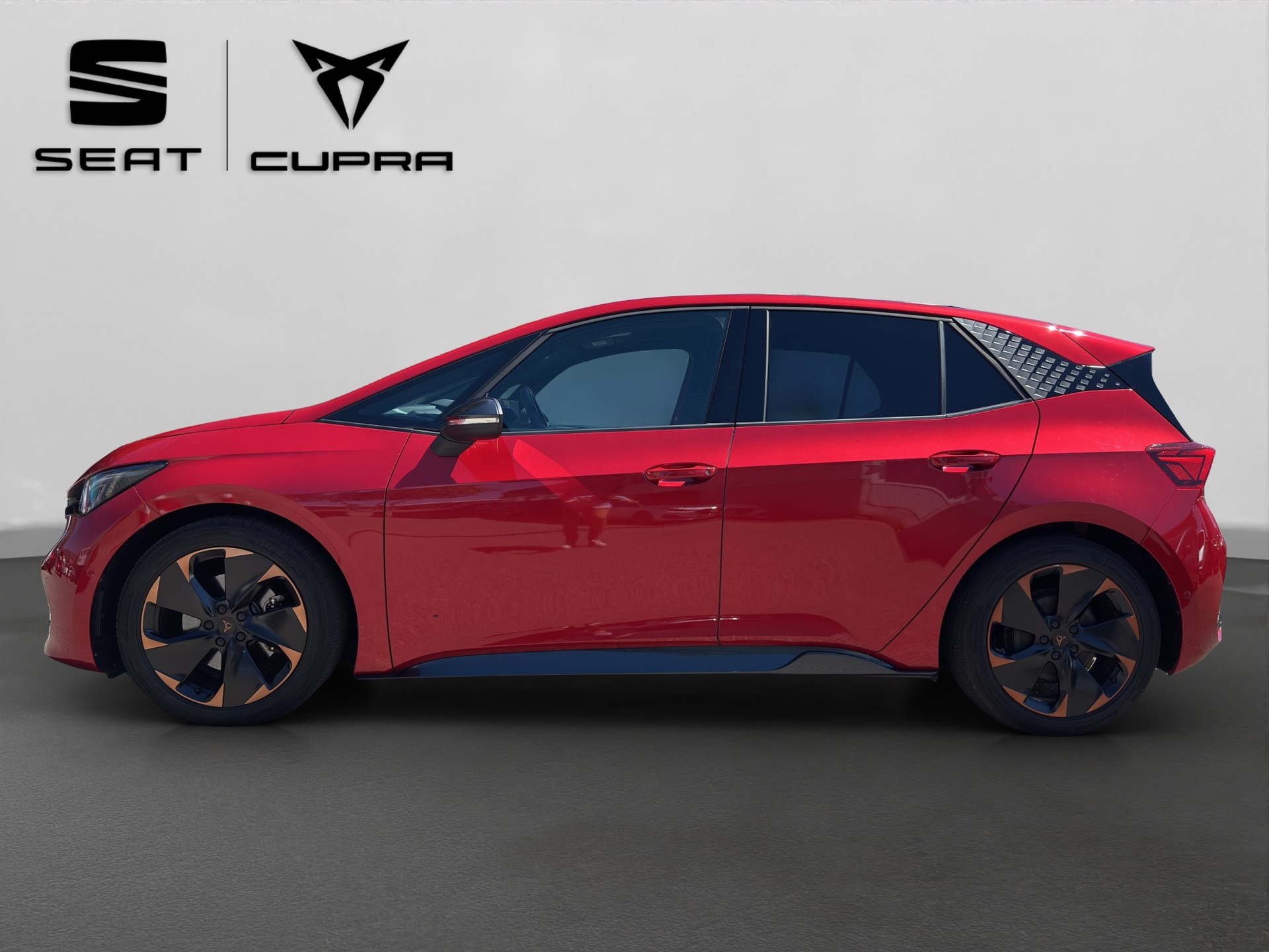 CUPRA Born 58 kWh-showroom-element-2
