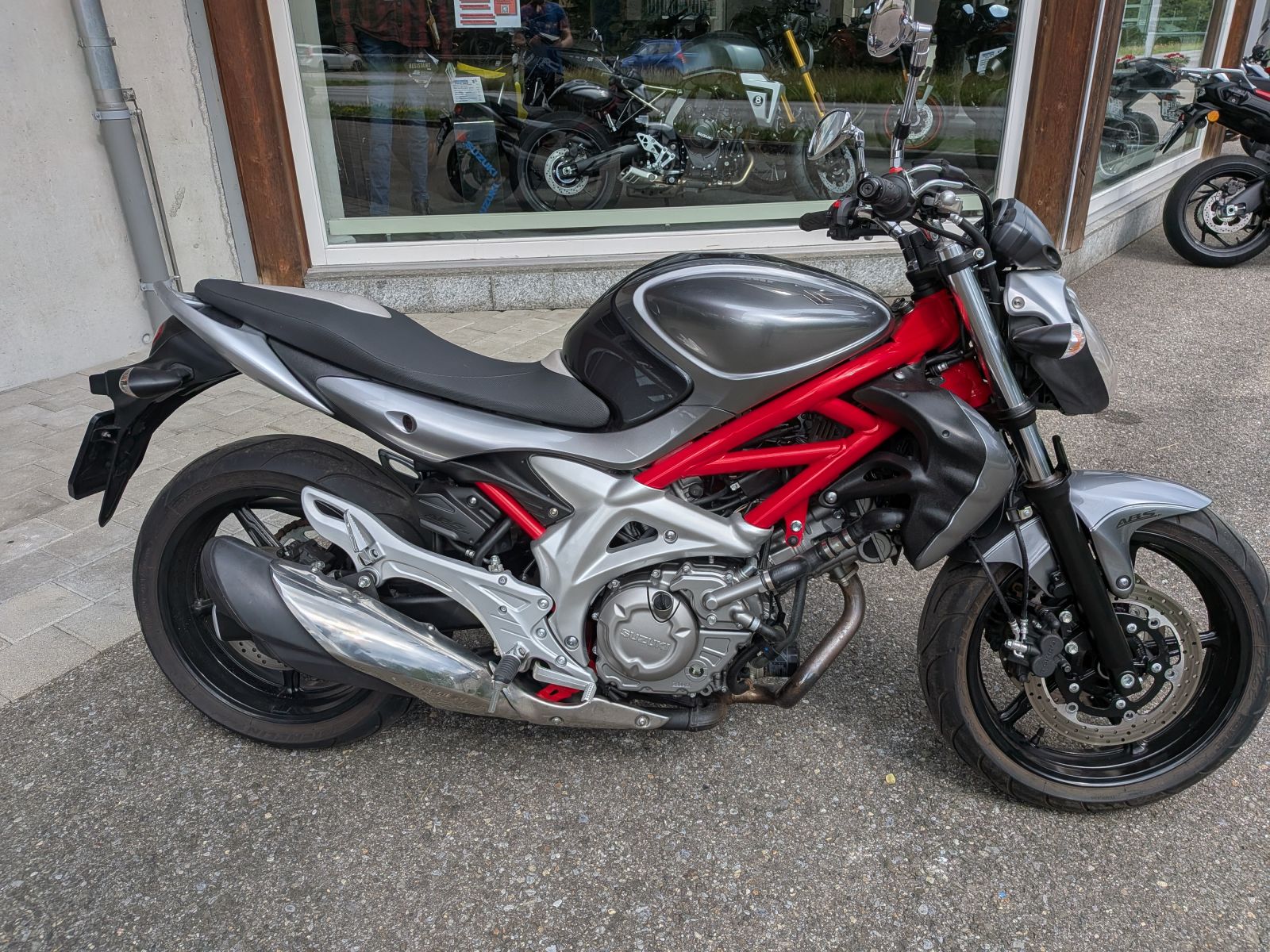 SUZUKI SFV 650 Gladius ABS-image-6