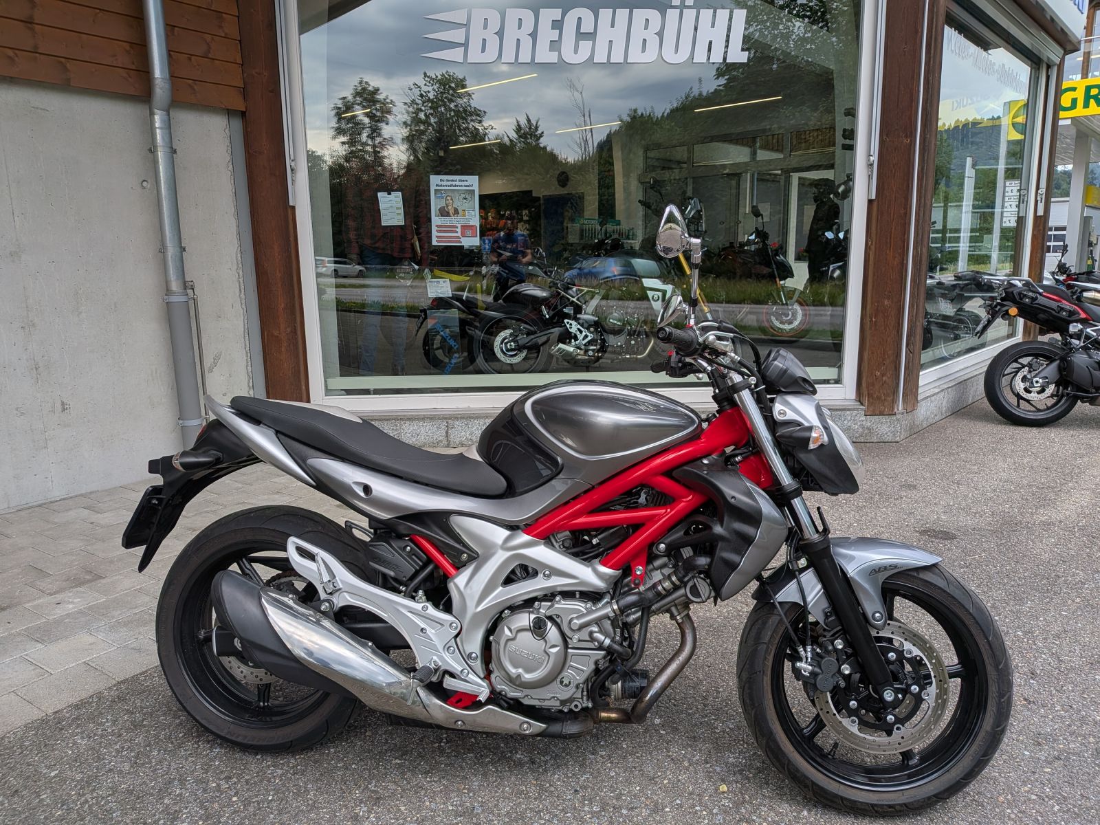 SUZUKI SFV 650 Gladius ABS-image-0