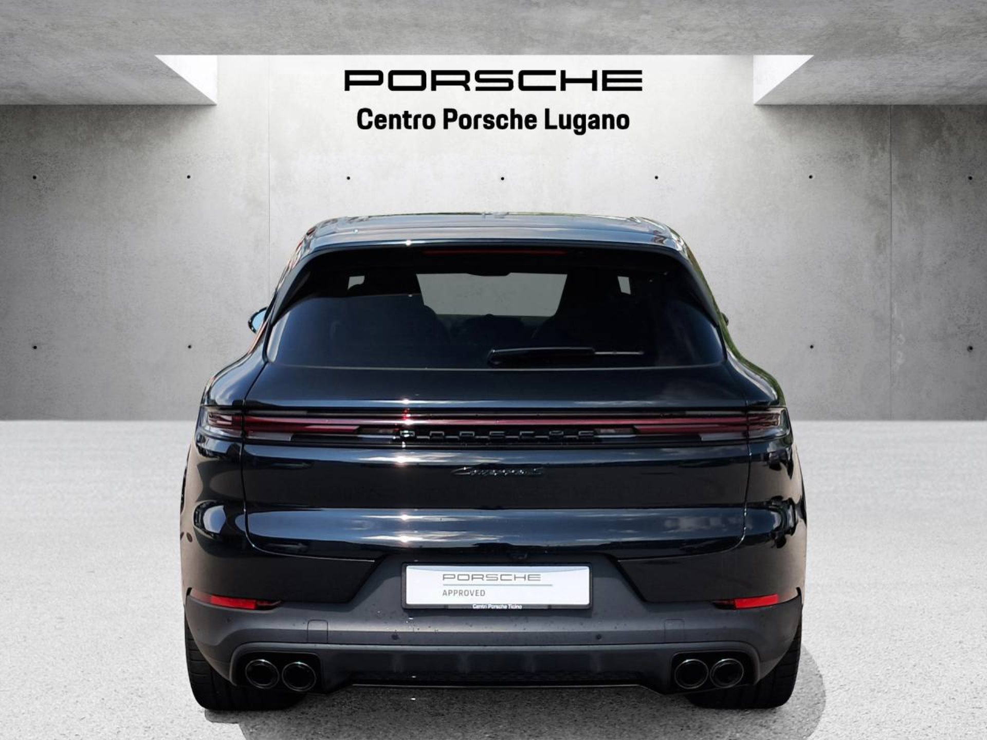 PORSCHE Cayenne S E-Hybrid-image-10
