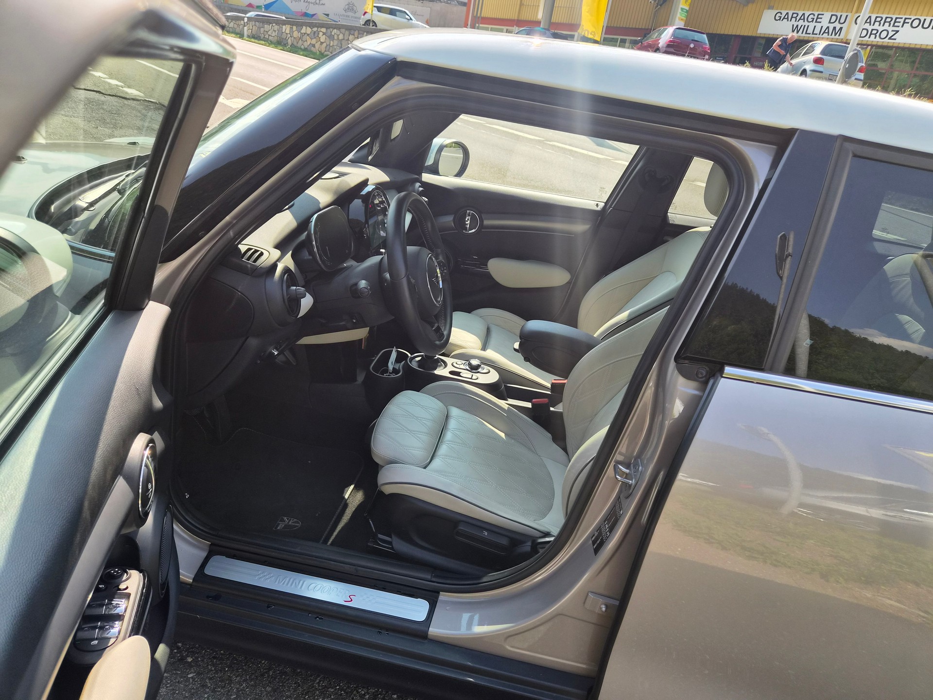 MINI Cooper S Steptronic DKG-image-5