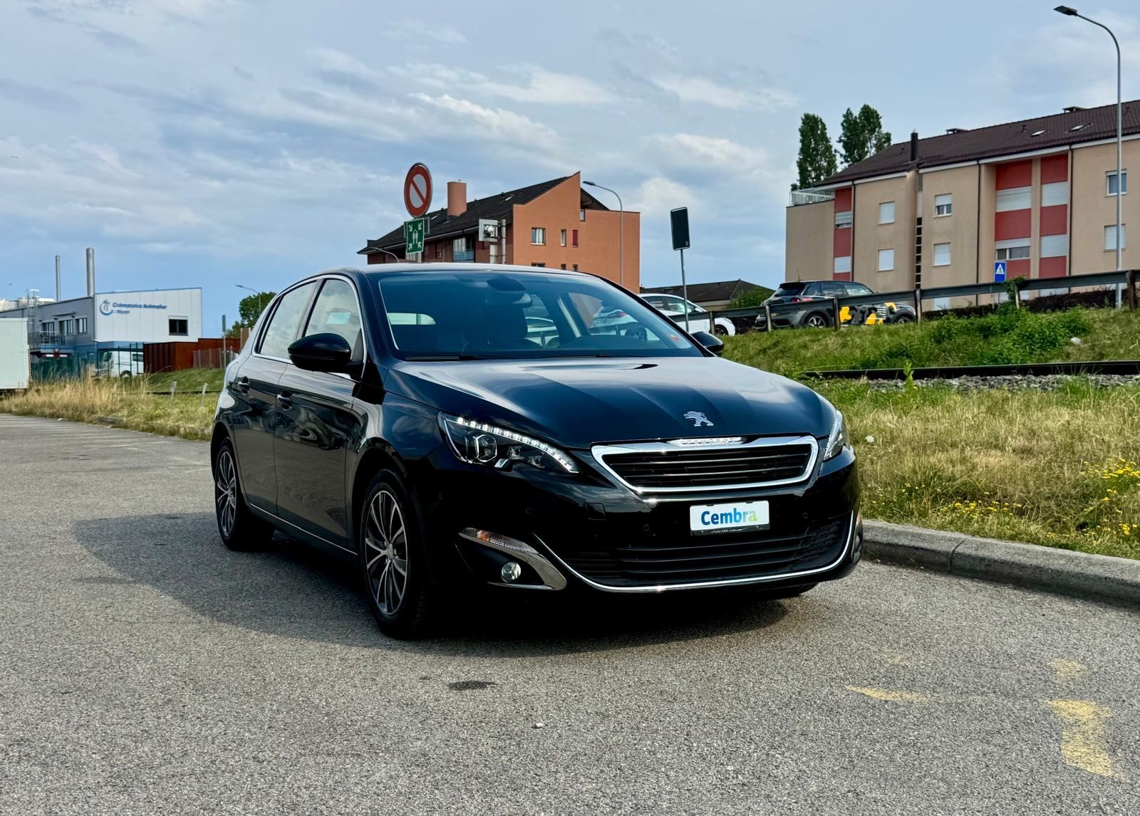 PEUGEOT 308 1.2 THP Allure-showroom-element-2