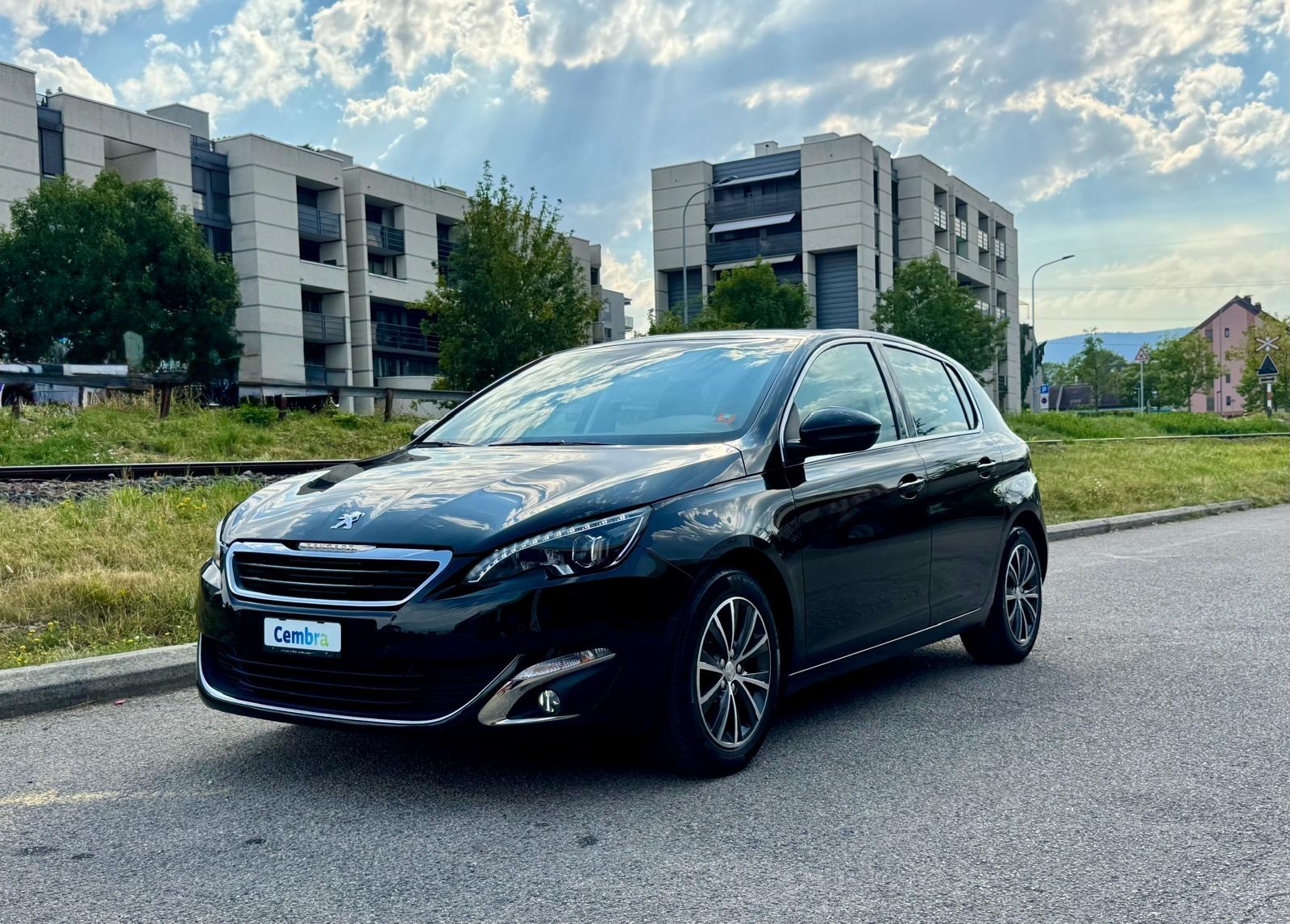 PEUGEOT 308 1.2 THP Allure-showroom-element-3