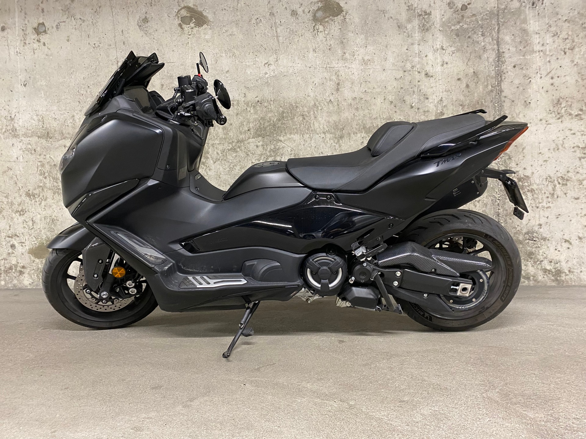 YAMAHA T-MAX (2025 Black Edition)-image-1