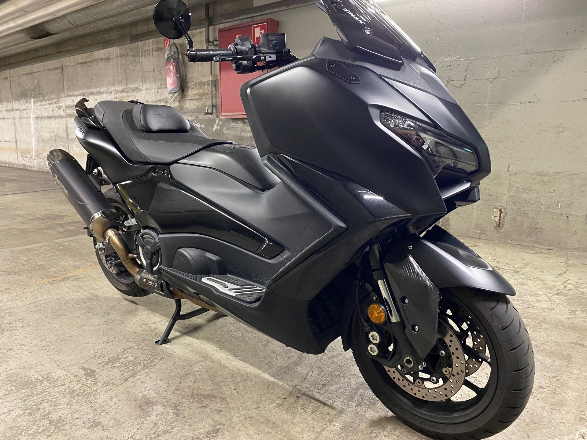 YAMAHA T-MAX (2025 Black Edition)-image-8