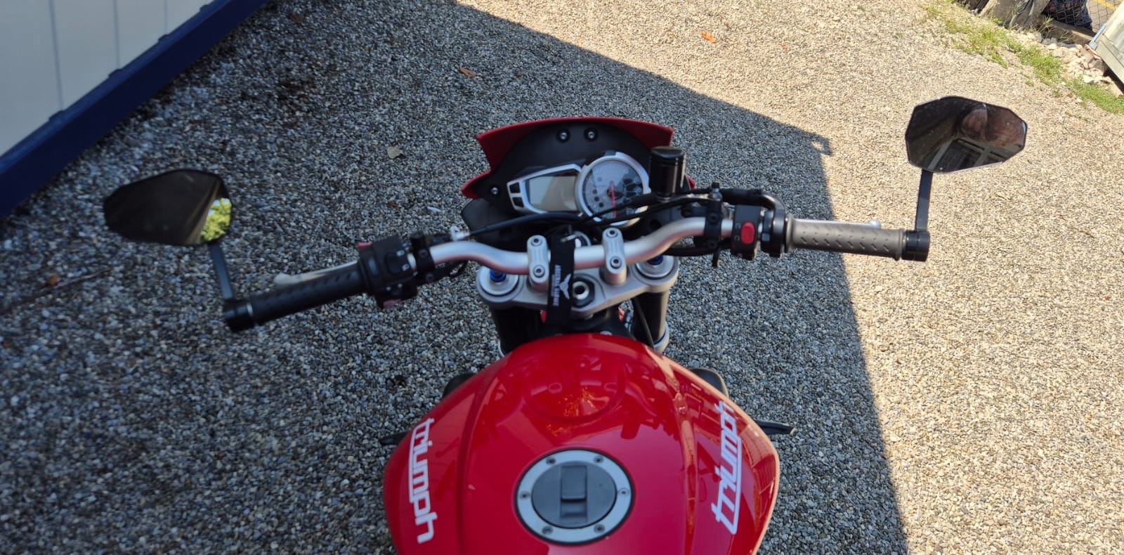 TRIUMPH Street Triple R 675-image-4