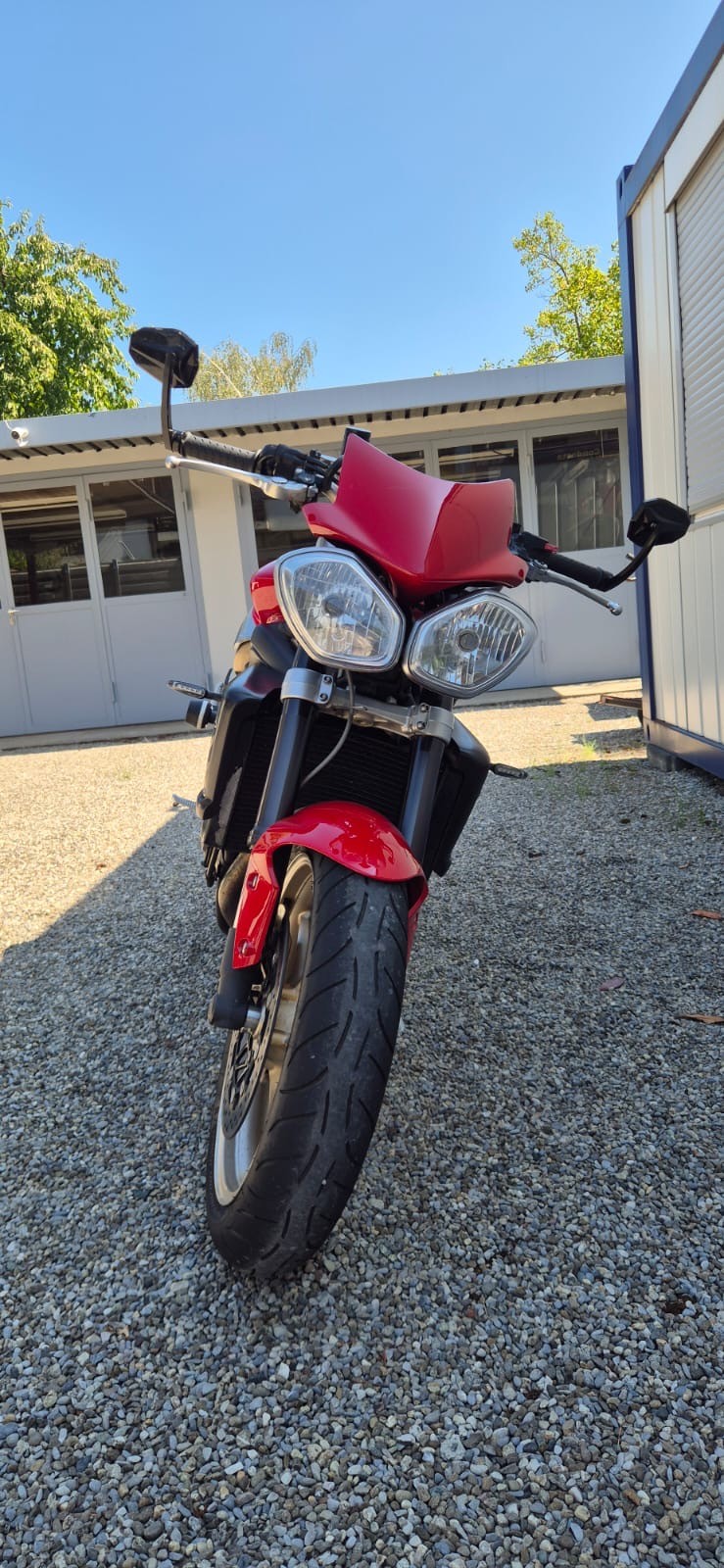 TRIUMPH Street Triple R 675-image-2