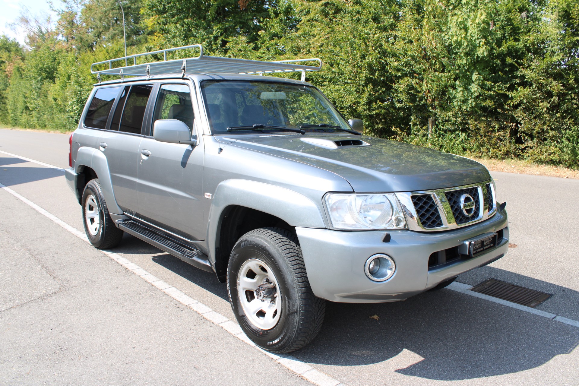 NISSAN Patrol 3.0 Di LE Wagon-showroom-element-2