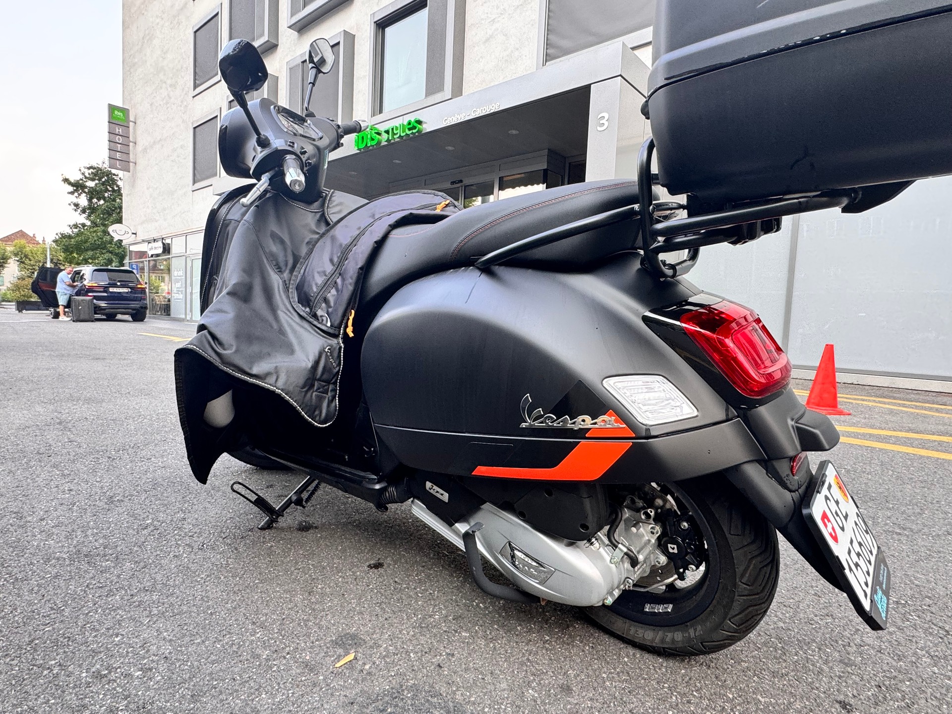 PIAGGIO Vespa GTS 125 Super Sport RST Euro 5+-image-2