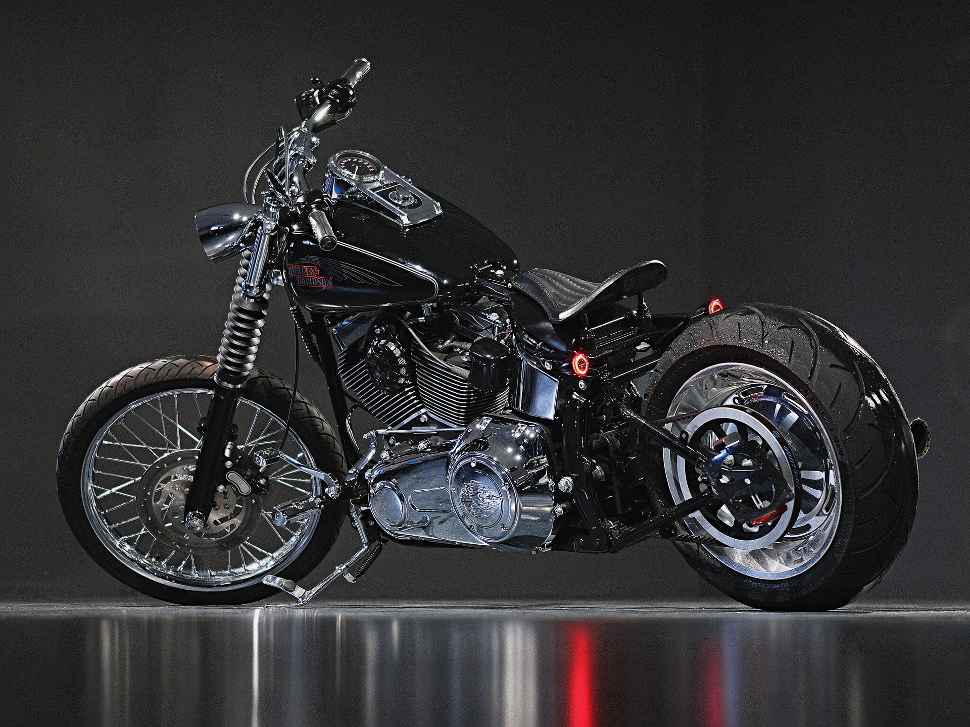 HARLEY-DAVIDSON FXSTC Softail Custom-image-3