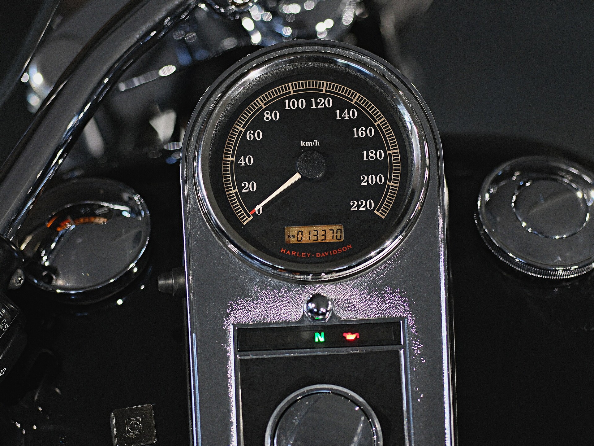 HARLEY-DAVIDSON FXSTC Softail Custom-image-15