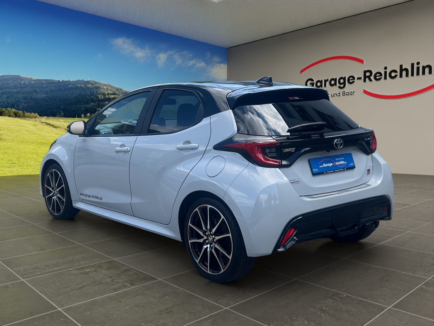 TOYOTA Yaris 1.5 VVT-i HSD GR Sport-showroom-element-2