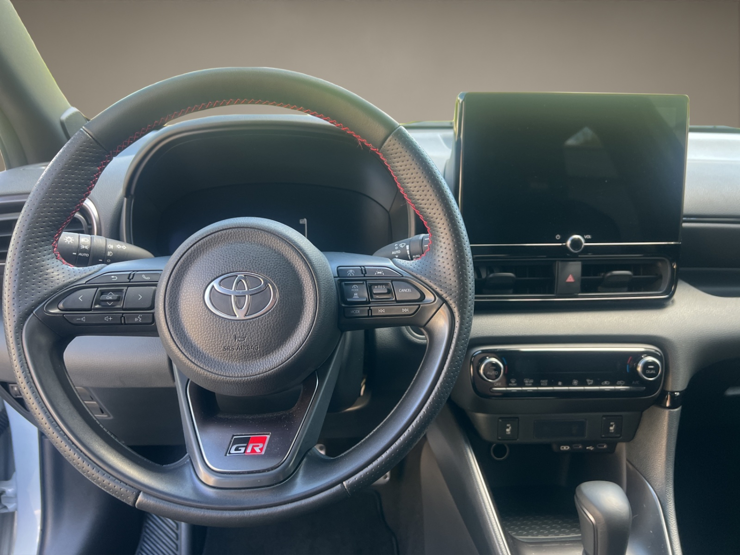 TOYOTA Yaris 1.5 VVT-i HSD GR Sport-image-10