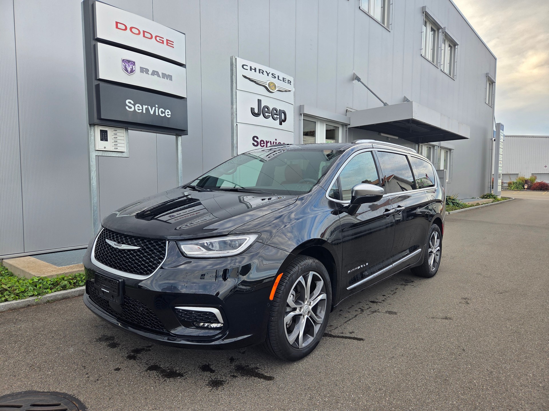 CHRYSLER 3.6 V6 4x4 Limited S 291 PS / 7-Plätzer-showroom-element-1