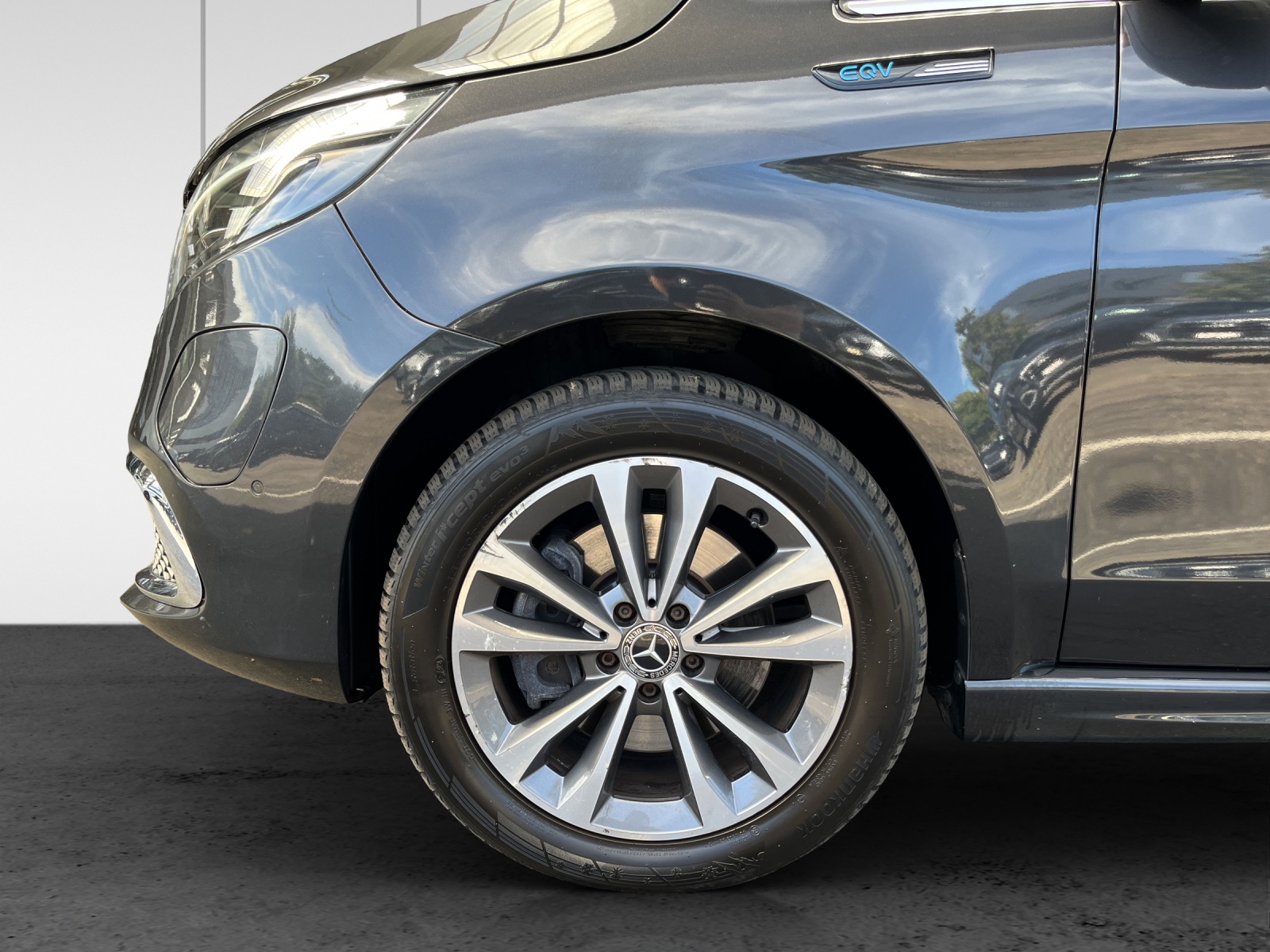 MERCEDES-BENZ EQV 300 Avantgarde lang-image-14