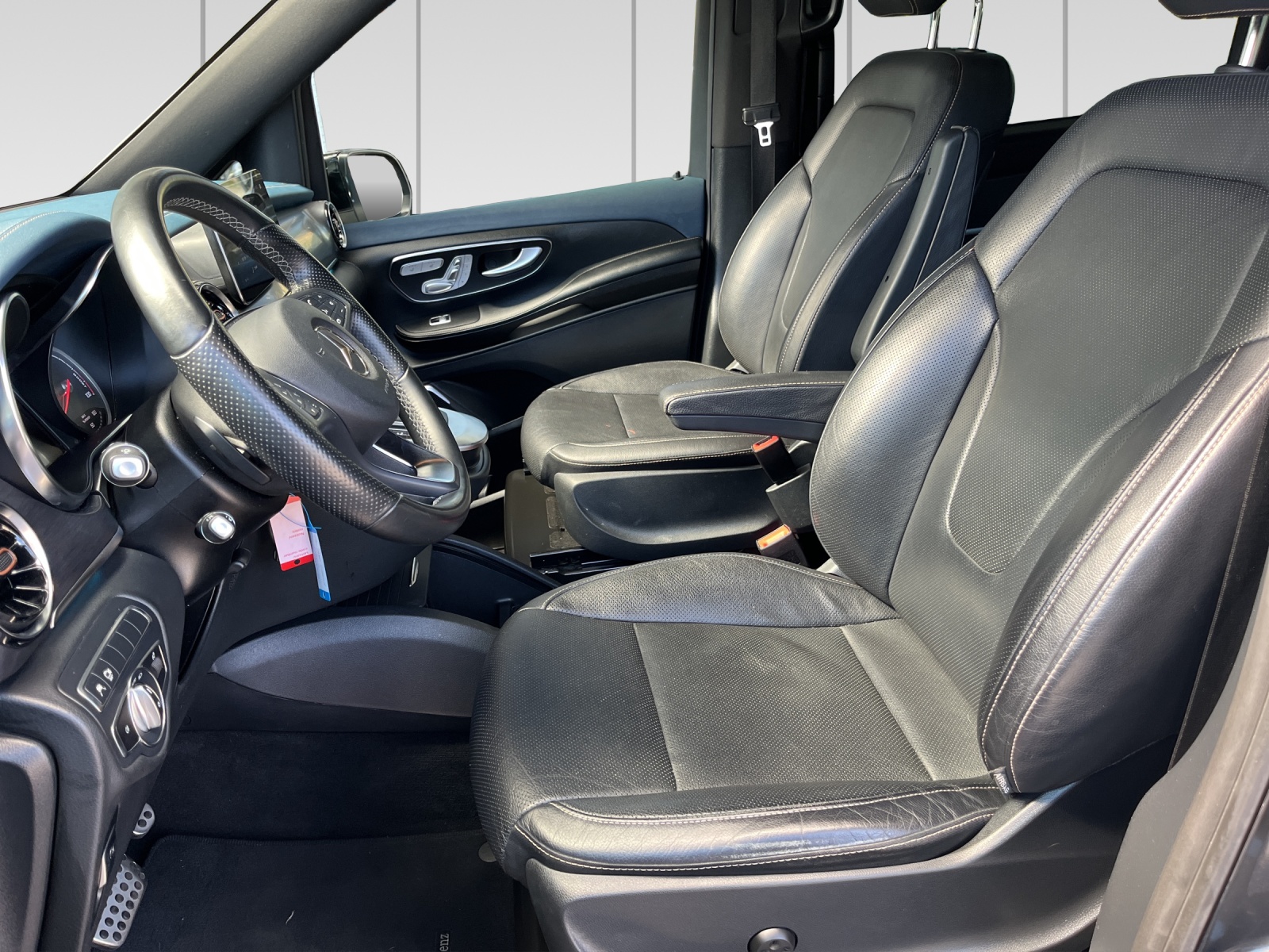 MERCEDES-BENZ EQV 300 Avantgarde lang-image-6