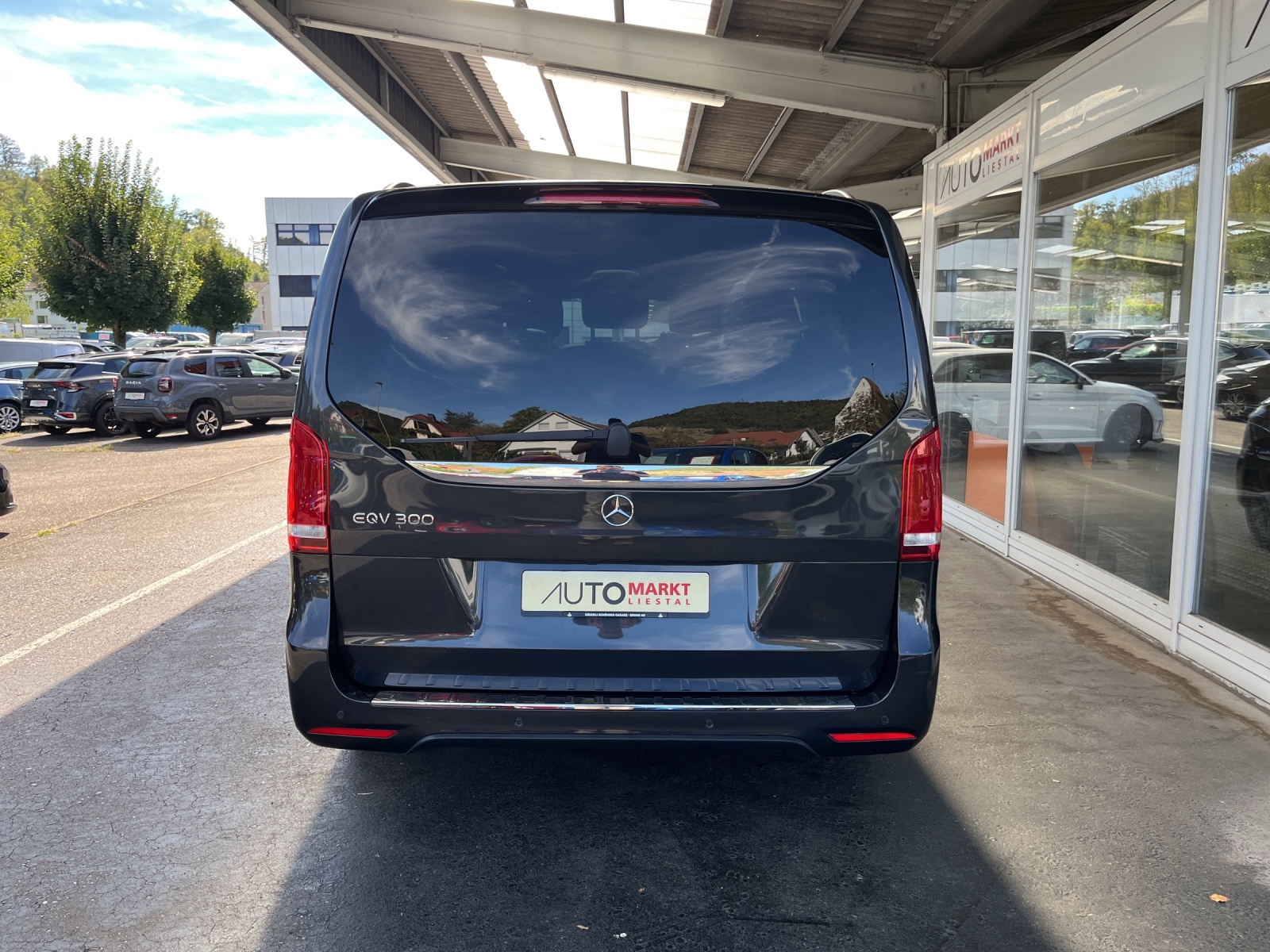 MERCEDES-BENZ EQV 300 Avantgarde lang-showroom-element-3