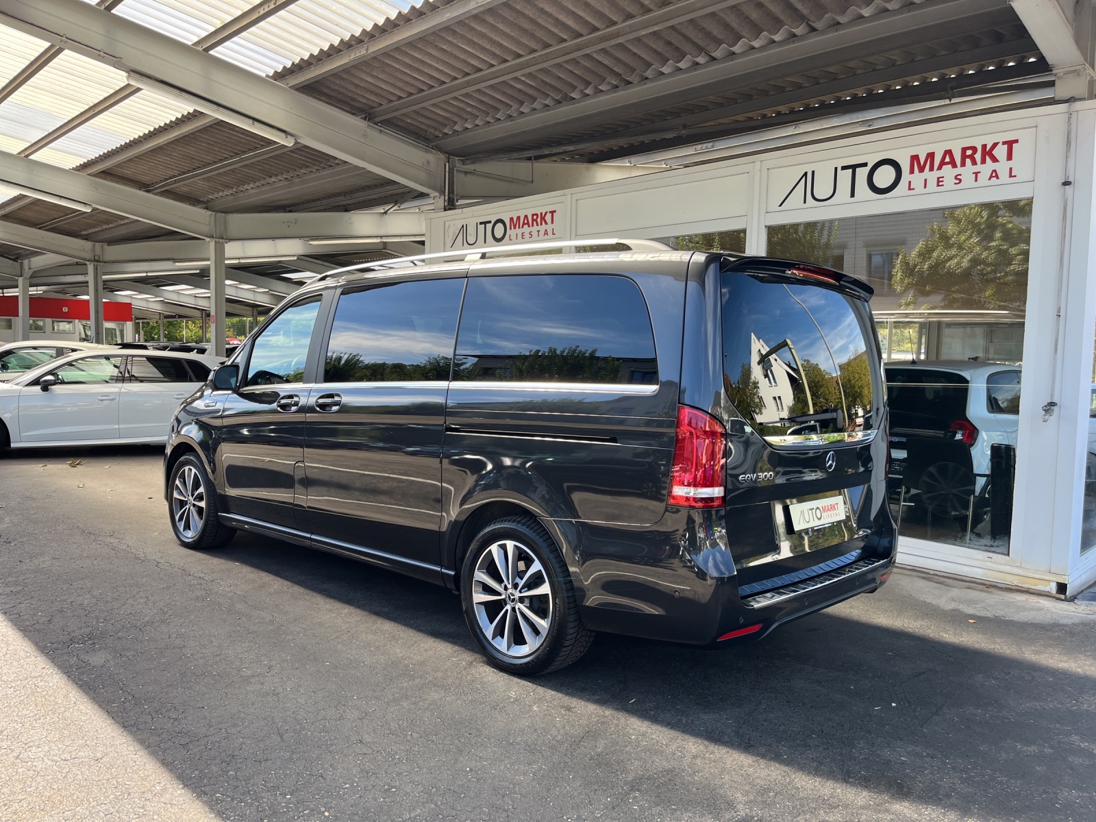 MERCEDES-BENZ EQV 300 Avantgarde lang-showroom-element-2