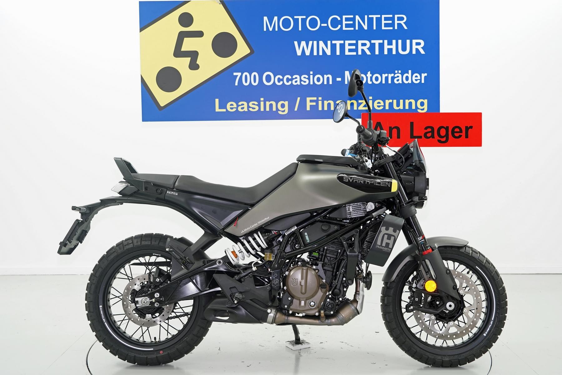 HUSQVARNA Svartpilen 125 ABS-image-0