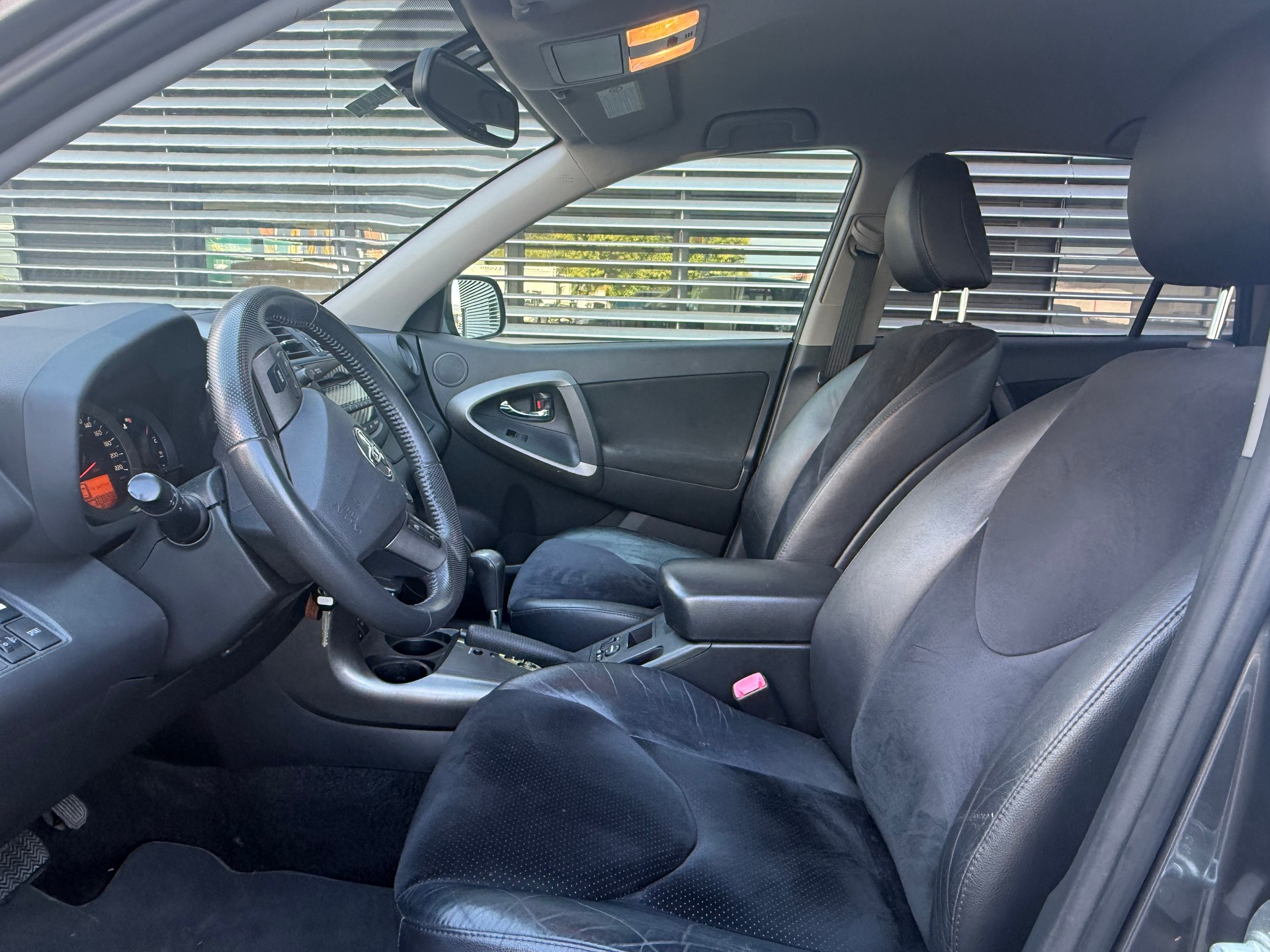 TOYOTA RAV-4 2.0 16V Style Multidrive-image-5