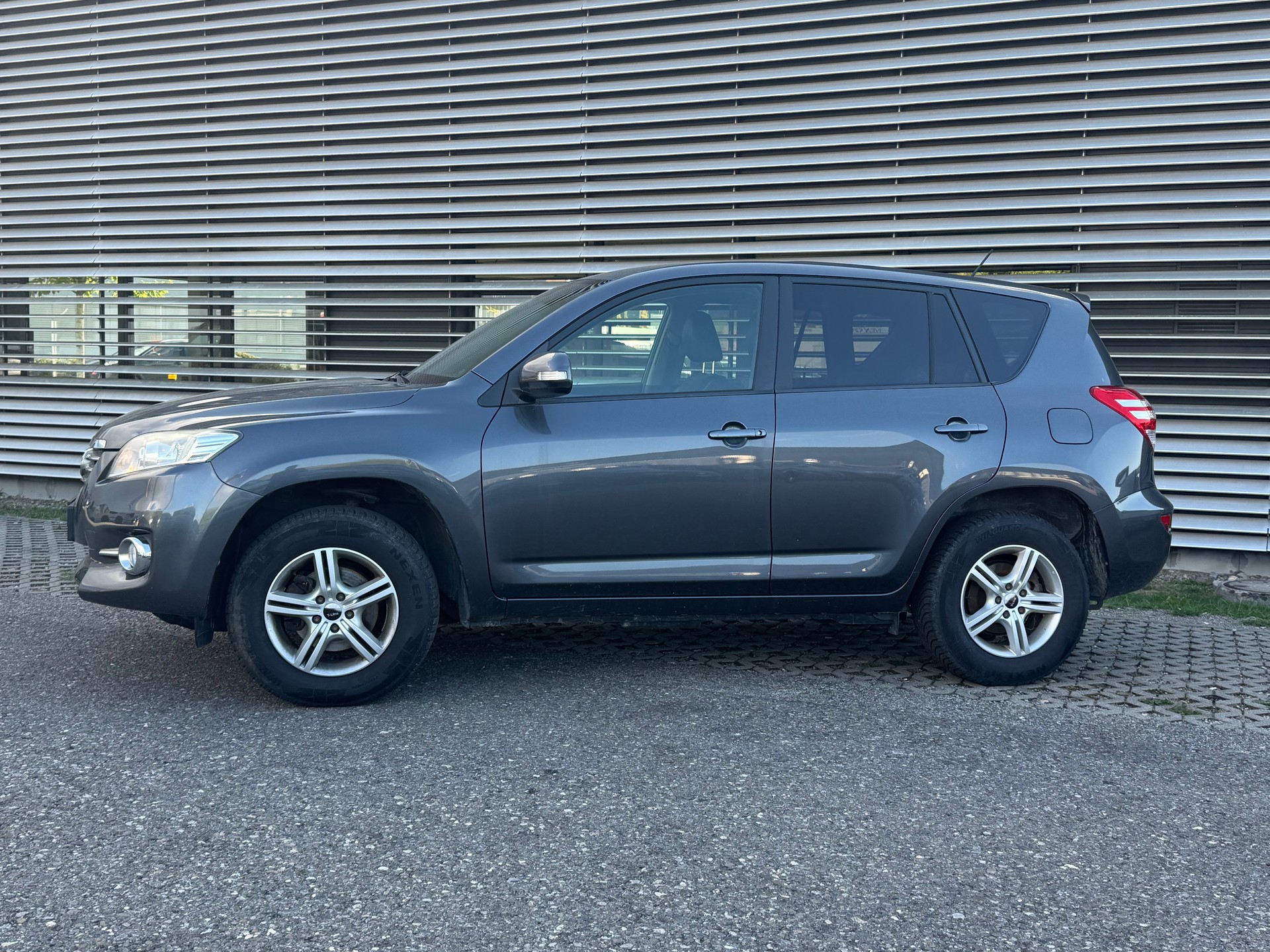 TOYOTA RAV-4 2.0 16V Style Multidrive-image-3