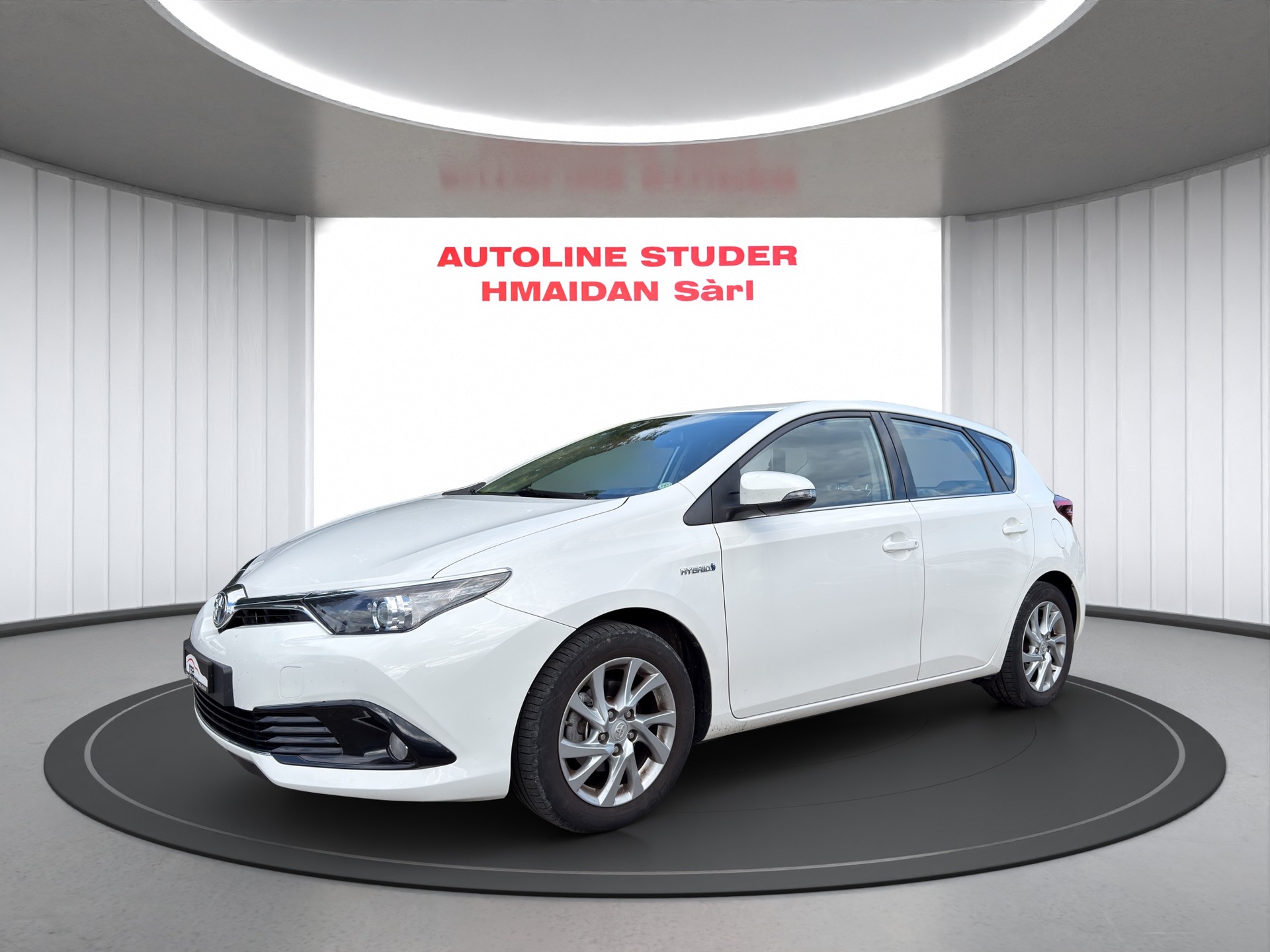 TOYOTA Auris 1.8 HSD Trend e-CVT