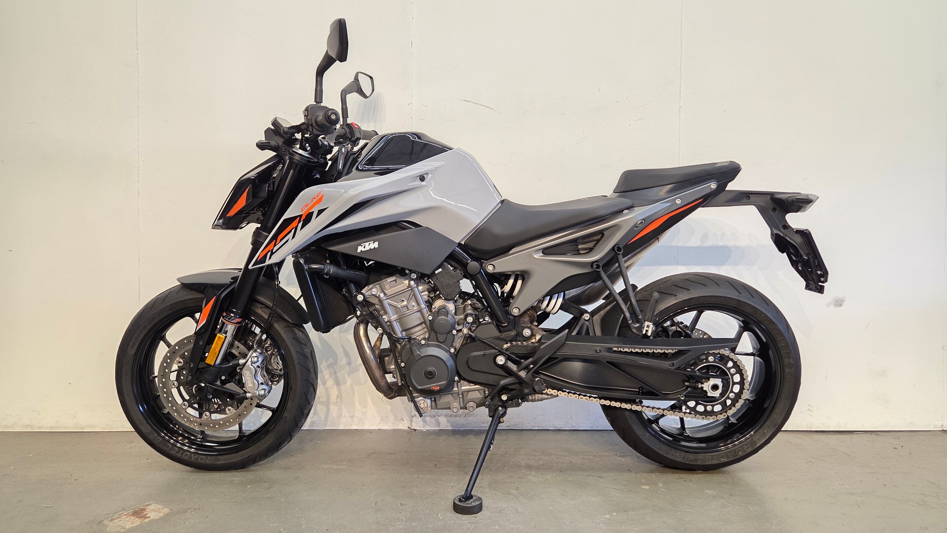 KTM 790 Duke L ABS (70 kW)-image-1