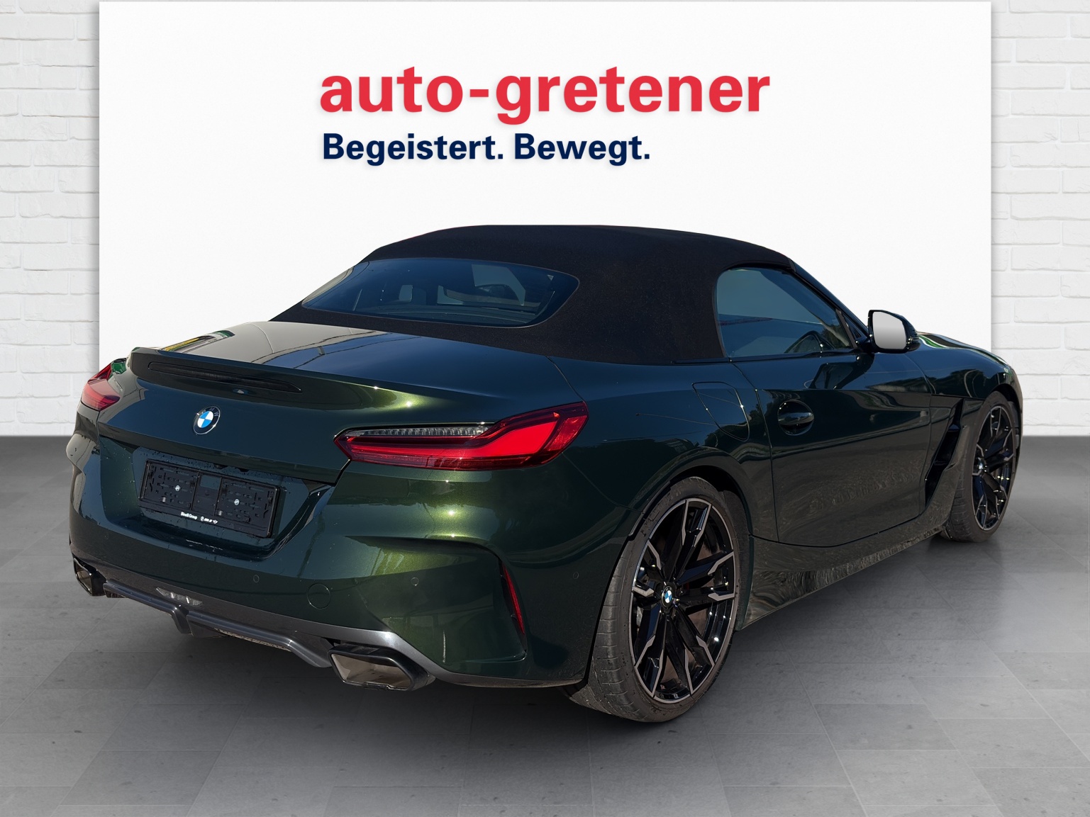 BMW Z4 M40i-showroom-element-2