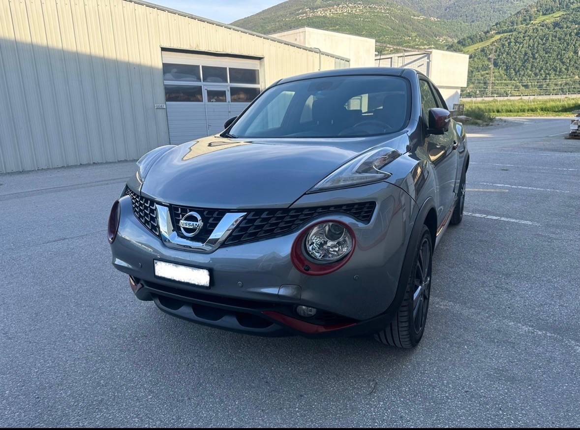 NISSAN JUKE 1.6 DIG-T Tekna 4x4-image-2