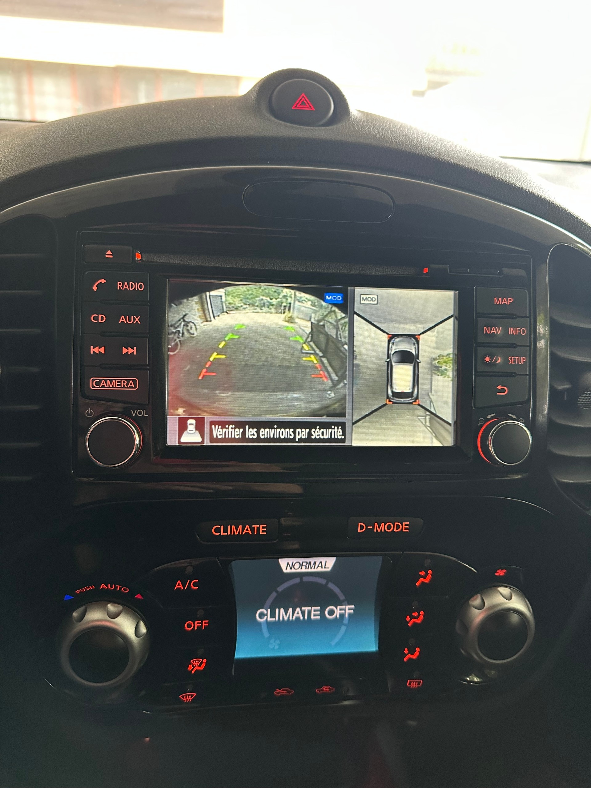 NISSAN JUKE 1.6 DIG-T Tekna 4x4-image-9