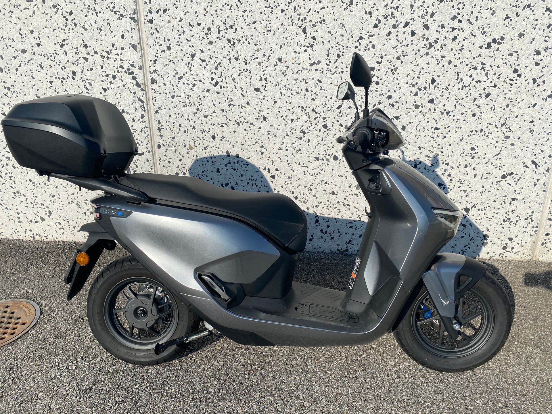 HONDA cuv-e-image-0