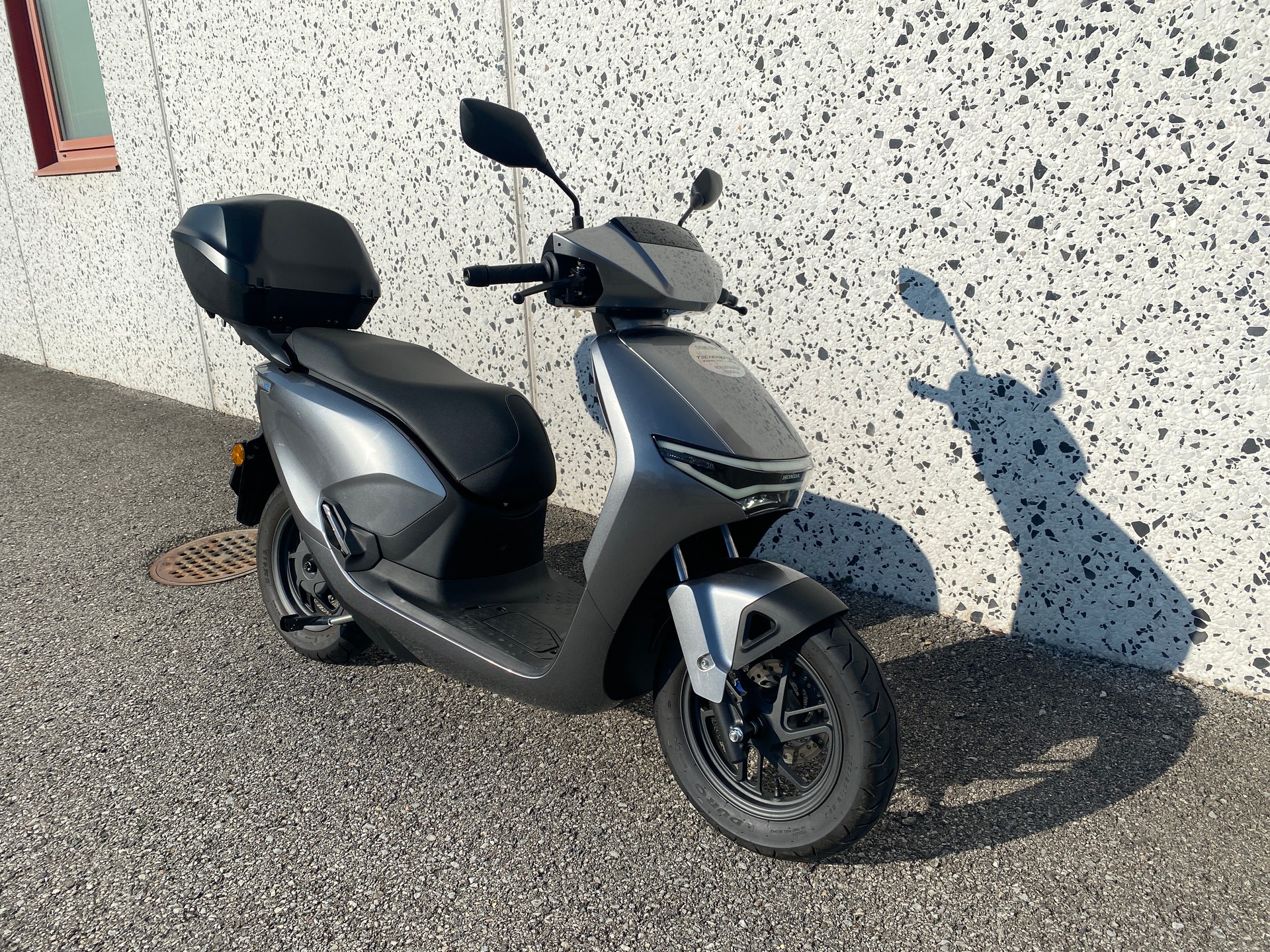 HONDA cuv-e-image-1