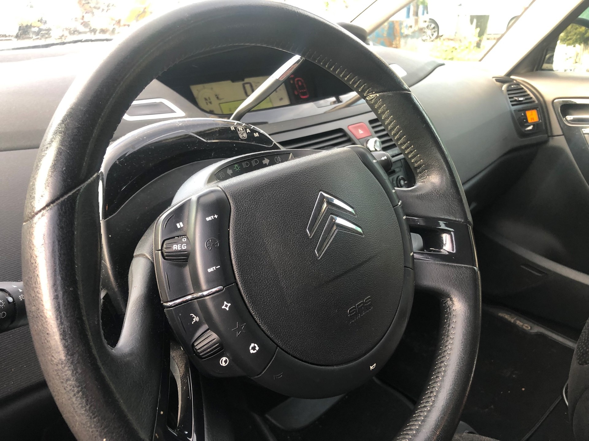 CITROEN Grand C4 Picasso 1.6i 16V Turbo Dynamique BMP6-image-8