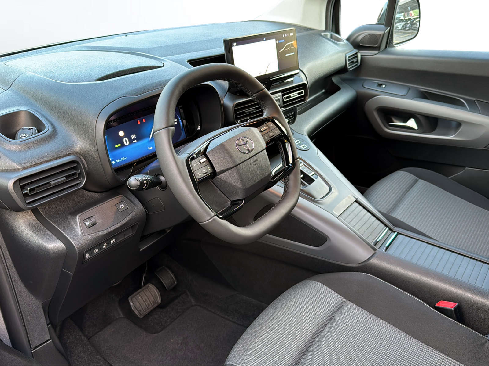 TOYOTA Proace City Verso EV 52 kWh Trend Medium-image-6
