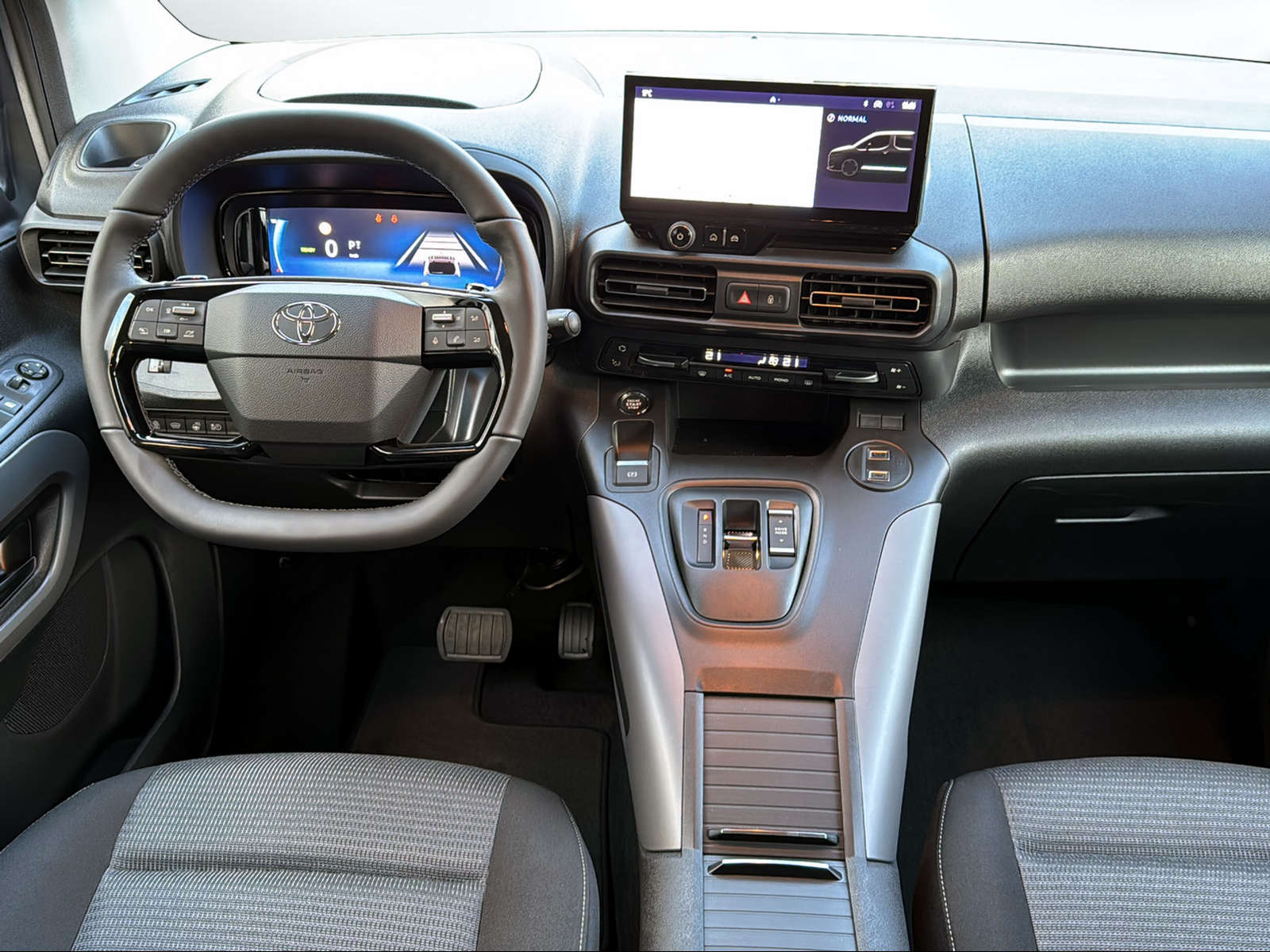 TOYOTA Proace City Verso EV 52 kWh Trend Medium-image-7