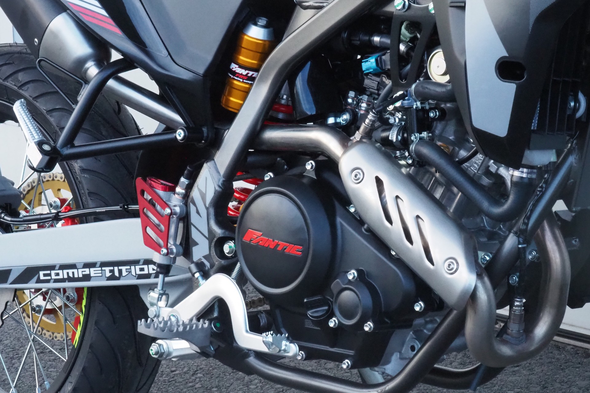 FANTIC XMF 125-image-6