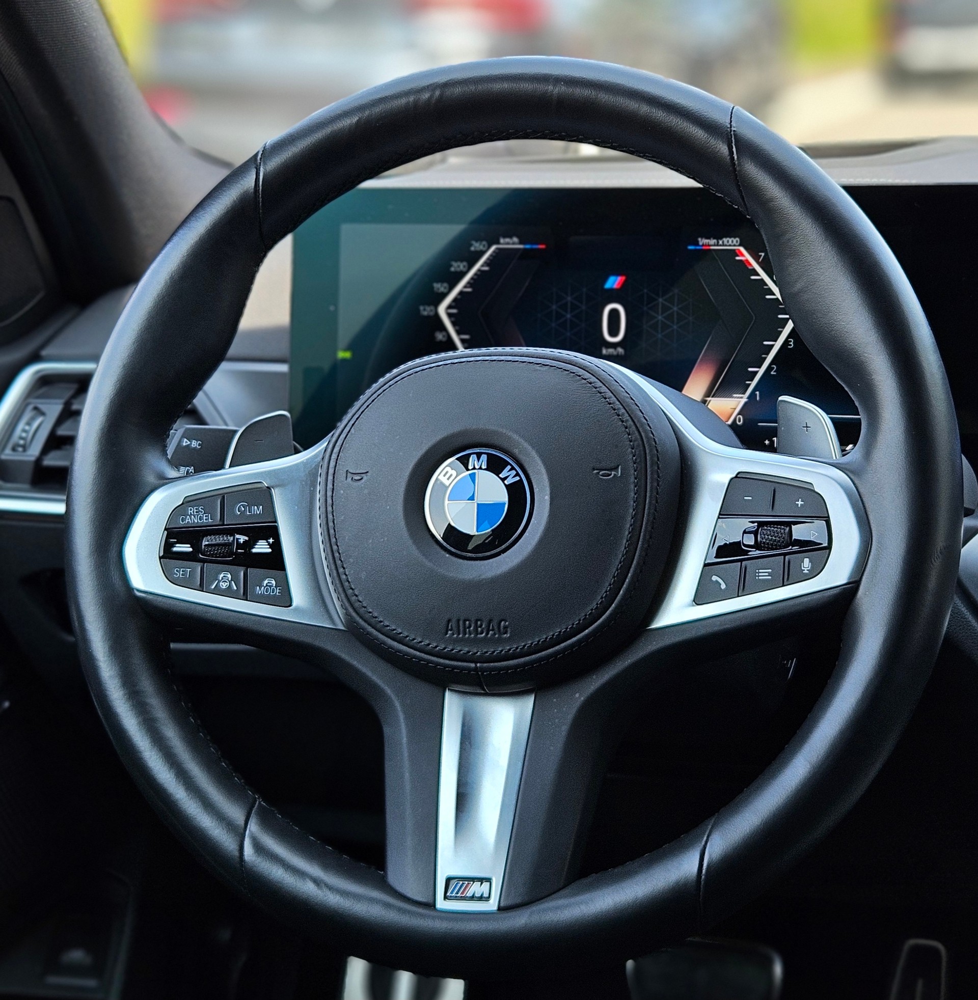 BMW 318i Touring Steptronic M Sport-image-6