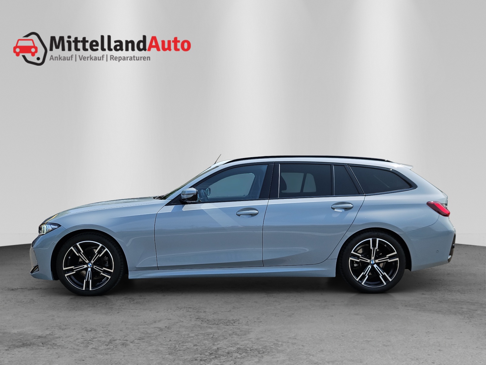 BMW 318i Touring Steptronic M Sport-showroom-element-3