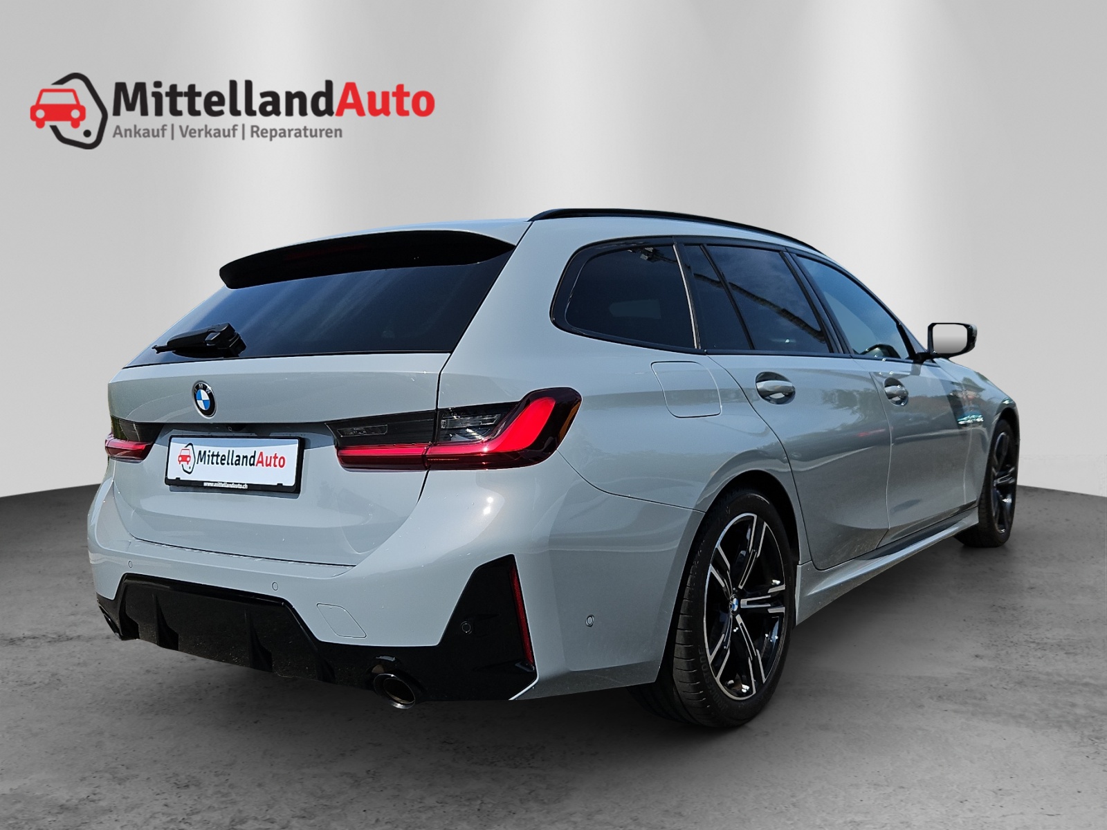 BMW 318i Touring Steptronic M Sport-image-10