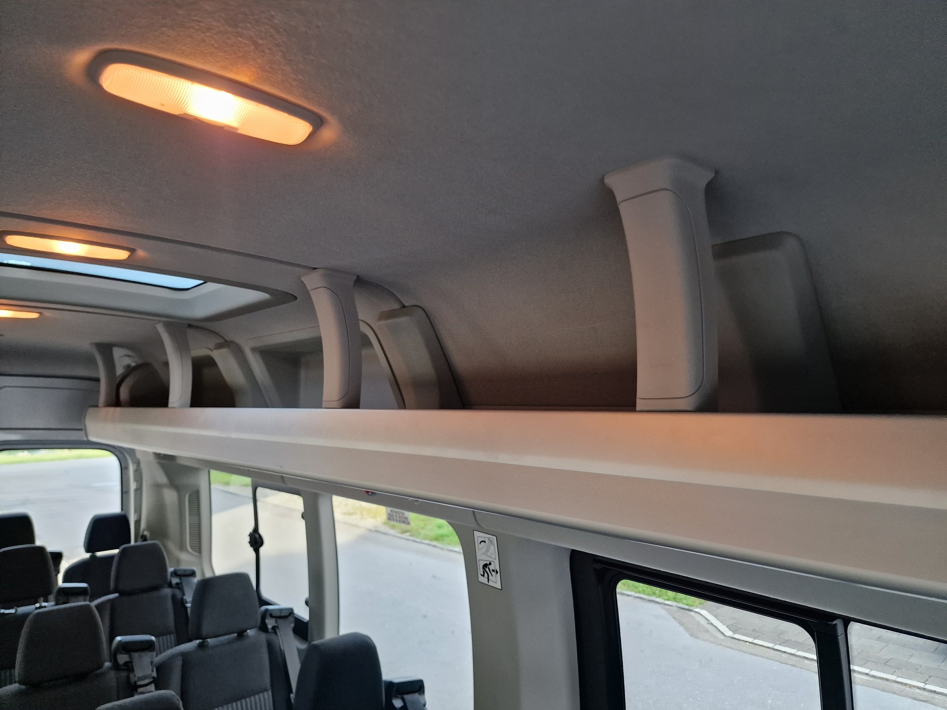 FORD Transit 460 L3H3 Trend RWD 17 Plätze-image-26