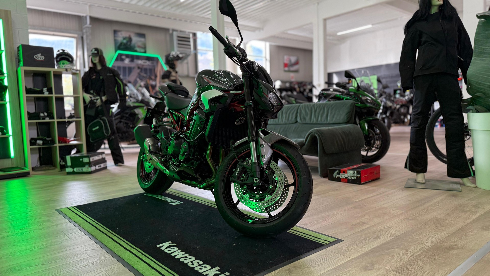 KAWASAKI Z 900-image-0