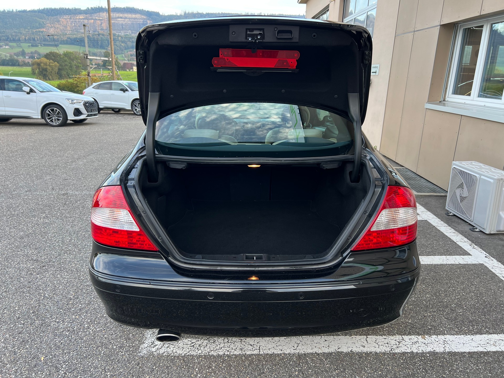 MERCEDES-BENZ CLK 350 Elégance 7G-Tronic I designo (CH)-image-26